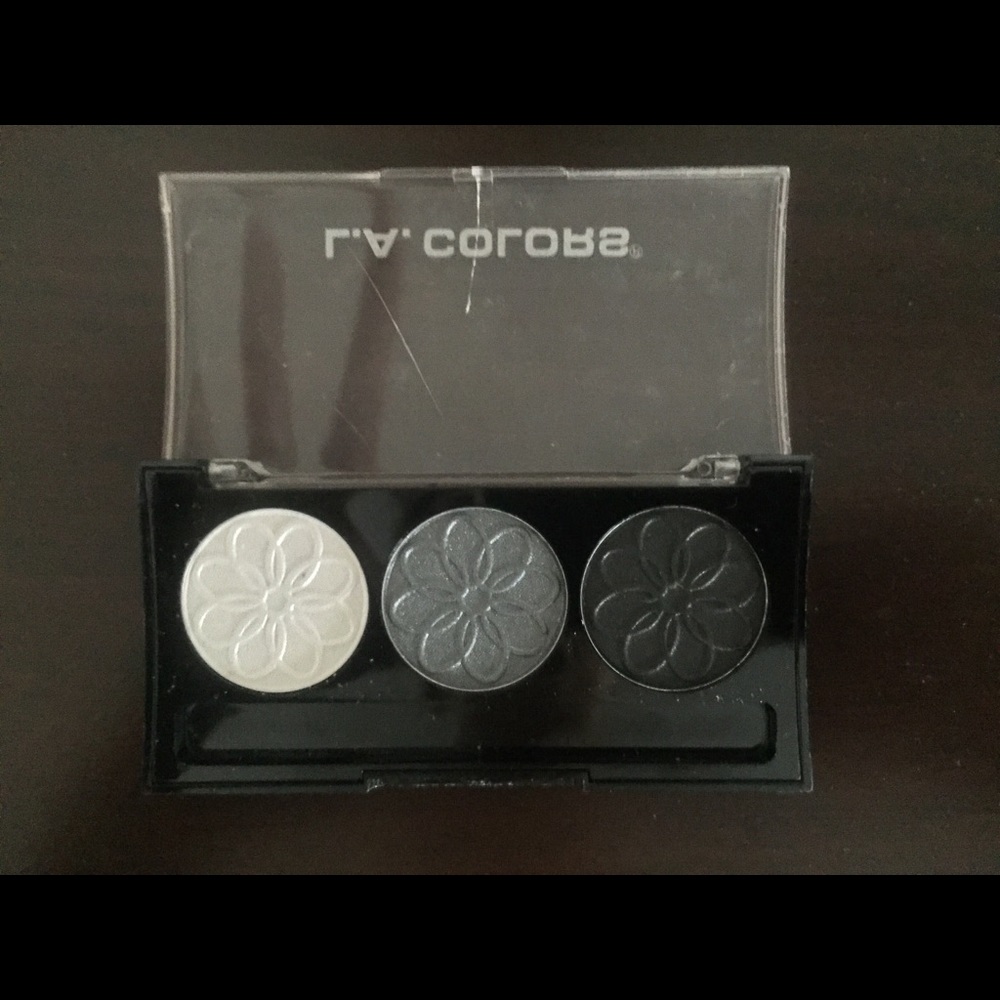 L.A.Colors 3- Color Eyeshadow Palette - Picture 2 of 6